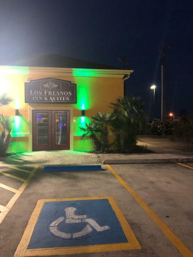 Los Fresnos Inn And Suites Esterno foto