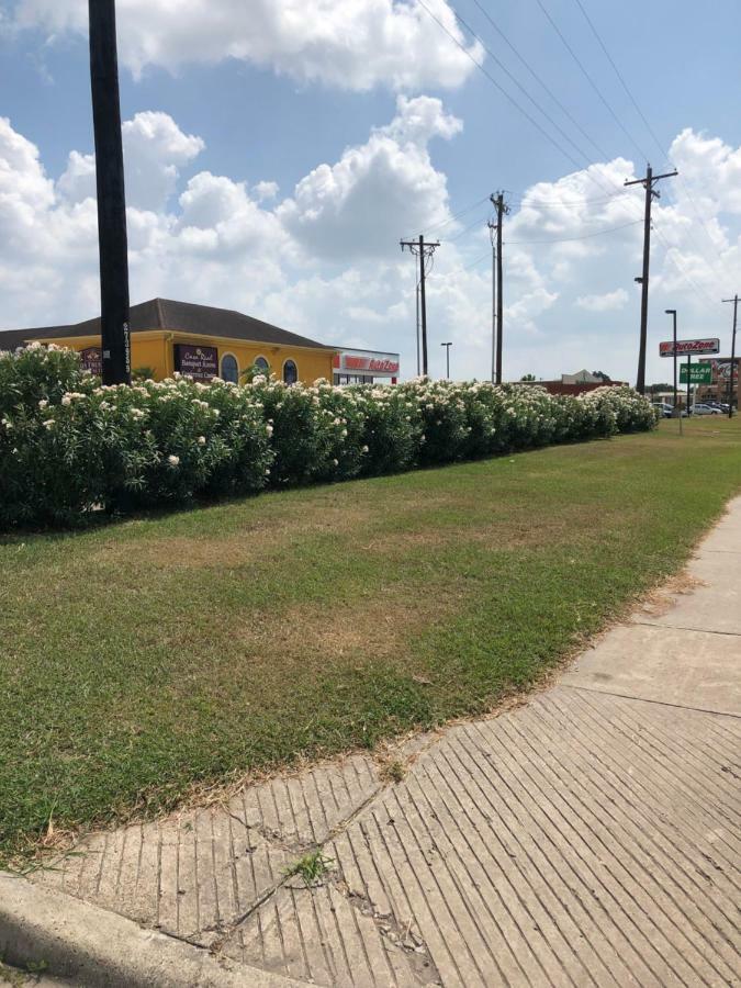 Los Fresnos Inn And Suites Esterno foto