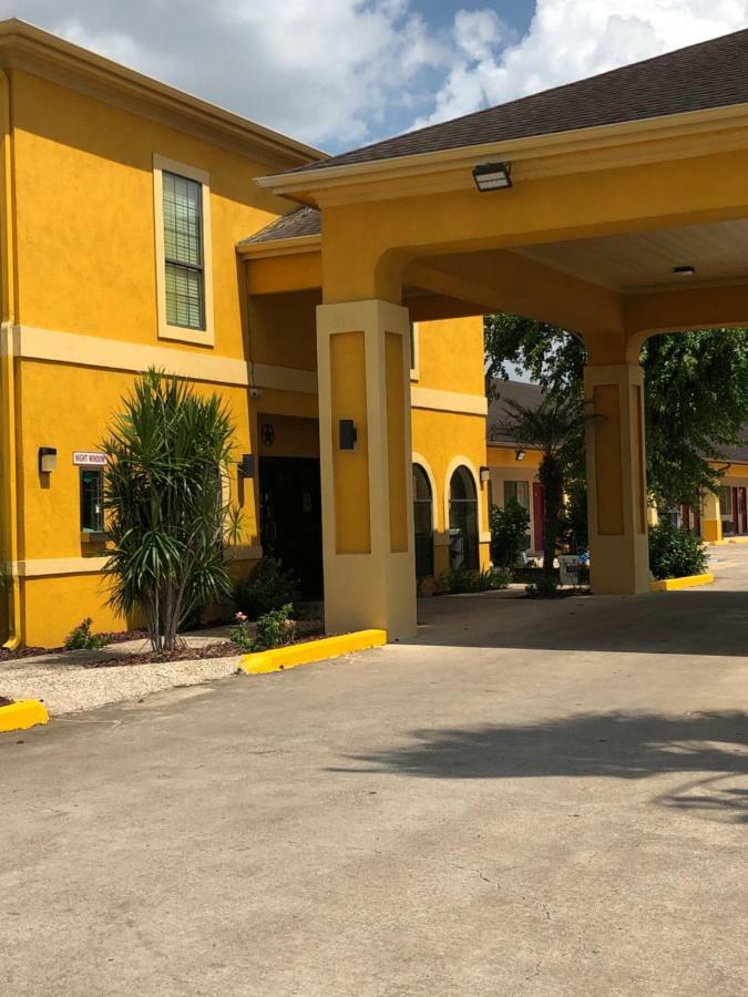Los Fresnos Inn And Suites Esterno foto